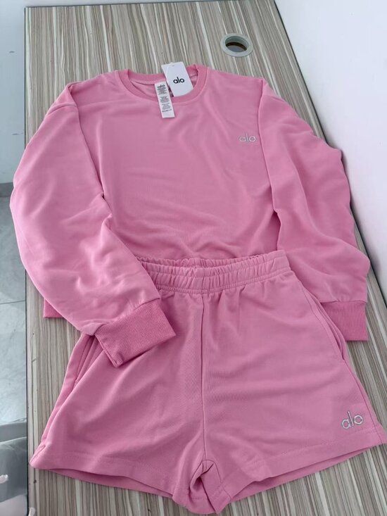 ALO Yoga Jackets & Blazers - Alo sports five quarter pants yoga suit shorts set